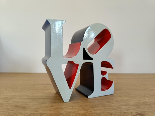 Robert Indiana - LOVE Sculpture