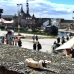 Banksy (attributed)  - Dismalhand Mickey Mouse Hand - Bij de opening van Dismaland 2015 - Ongeopend - met SeeTicket (#0261)