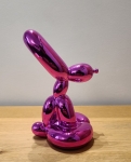 Jeff  Koons (after) - Zittende Ballonhond (Chroomroze)