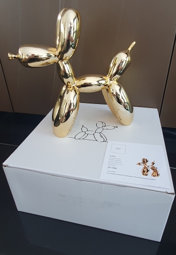 Jeff  Koons (after) - Balloon dog (gold).