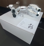 Jeff  Koons (after) - Balloon dog (silver).