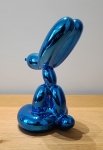 Jeff  Koons (after) - Zittende Ballonhond (Blauw)