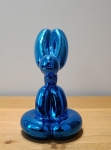 Jeff  Koons (after) - Chien Ballon Assis (Bleu)