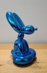 Jeff  Koons (after) - Chien Ballon Assis (Bleu)