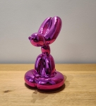 Jeff  Koons (after) - Chien Ballon Assis (Rose Chrome)