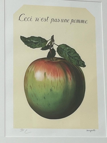 Ren Magritte - ceci n'est pas une pomme