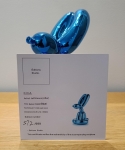 Jeff  Koons (after) - Zittende Ballonhond (Blauw)